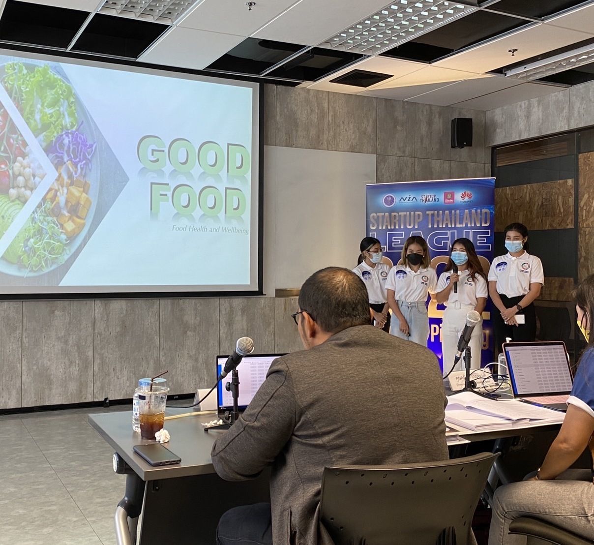 นักศึกษาหลักสูตรเทคโนโลยีอุตสาหกรรมอาหาร ชั้นปีที่ 2 ได้เป็น 1 ใน 5 ทีม ตัวแทนจากมหาวิทยาลัยสยาม เข้าร่วมการแข่งขัน Startup Thailand League 2022 รอบภูมิภาค จัดโดยสำนักนวัตกรรมแห่งชาติ (องค์การมหาชน)
