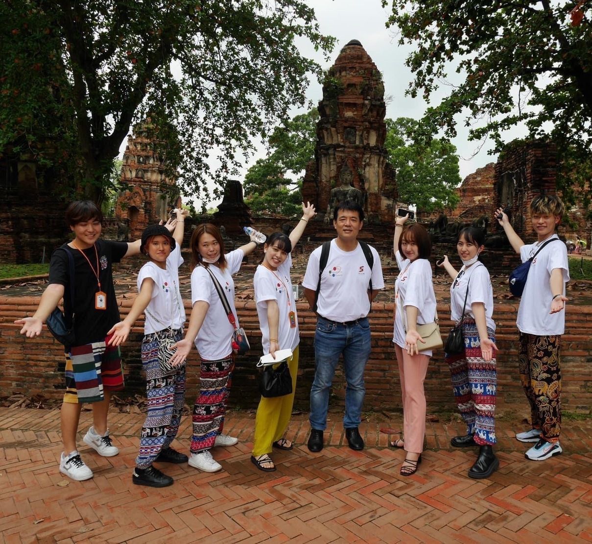 Japanese students from Tokai University, Tokyo and Thai student exchange program enjoyed learning Thai culture by visiting Ayudhaya together.